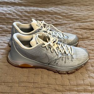 Nike Kevin Durant KD8, men’s size 11.5, silver and white